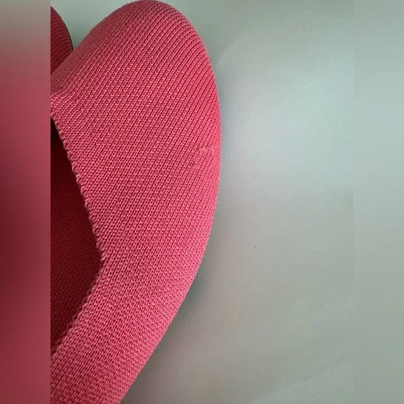 Rothy's Vibrant Pink round toe Flats 10.5 - Picture 4 of 9
